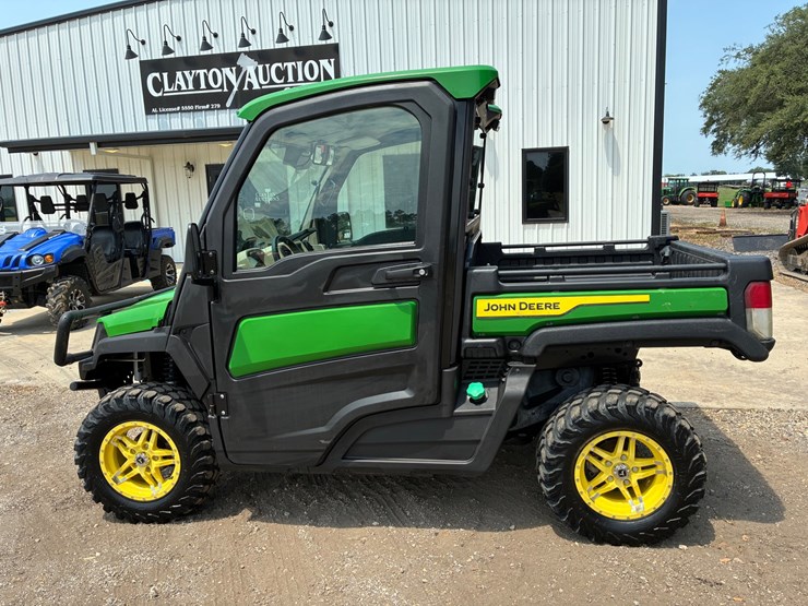 john-deere-gator-image-1