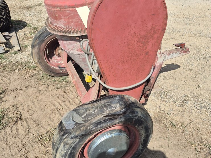 #91-•-towable-cement-mixer-image-3