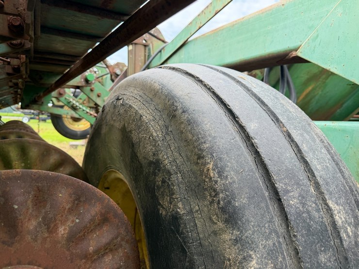 john-deere-530-image-6