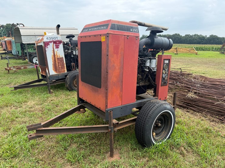 case-ih-4390-image-1