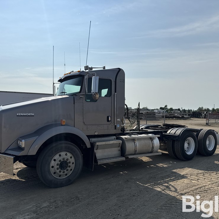 2013 KENWORTH T800