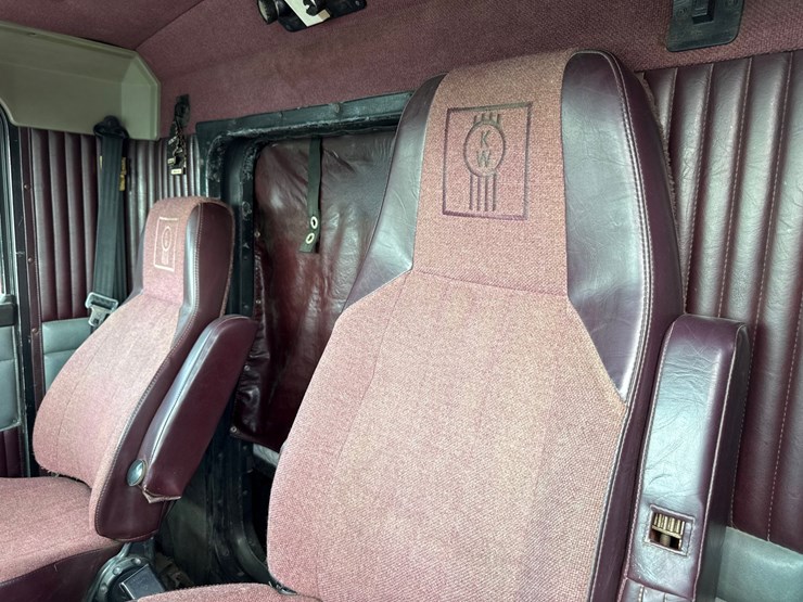 1992-kenworth-t600-image-31