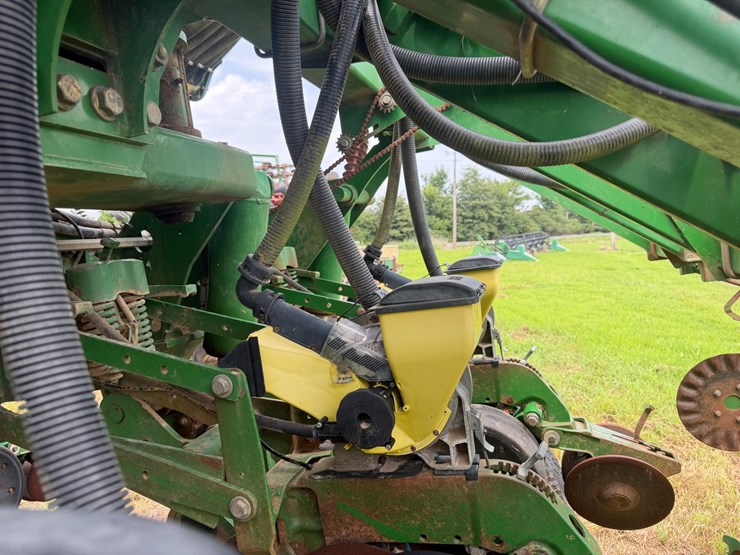 john-deere-1790-image-55