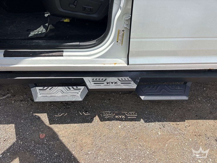 2017-dodge-1500-image-25