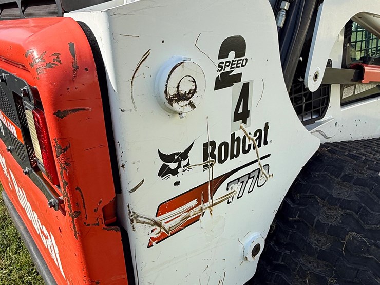 2017-bobcat-t770-image-15