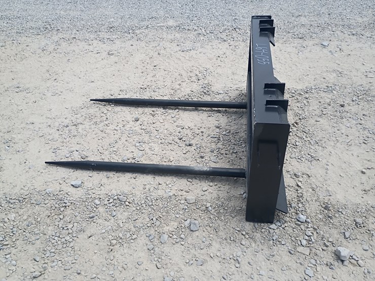 #l64-055-•-jct-bale-spear-skid-steer-attachment-image-2