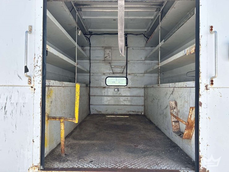 2008-ford-f550-image-22