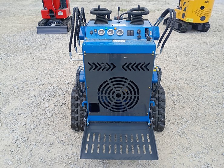 #l63-007-•-2026-zjg-380-mini-skid-steer-image-9