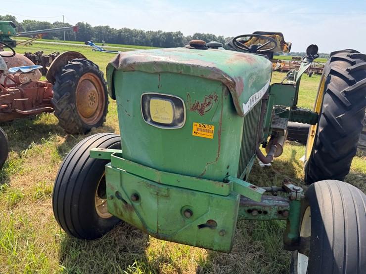 1972-john-deere-820-image-24