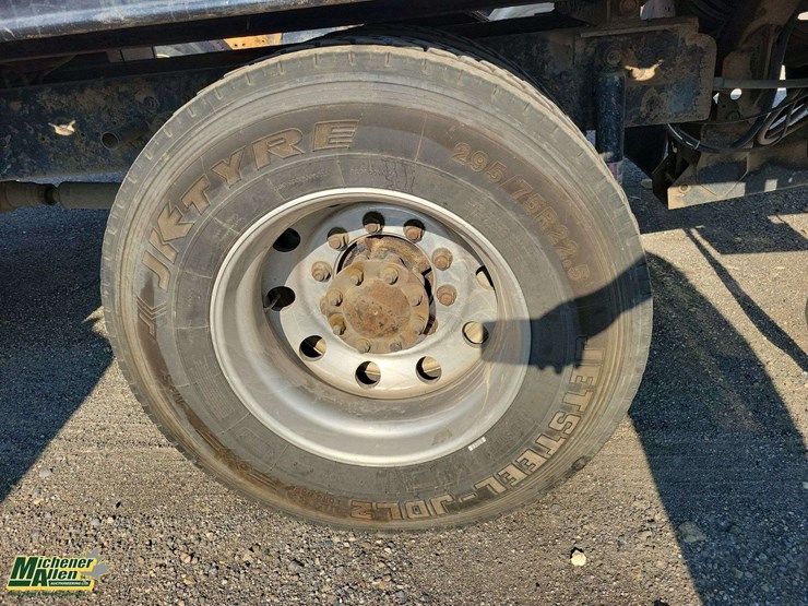 international-durastar-4400-image-11