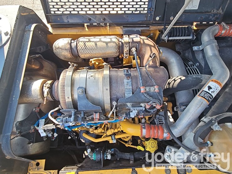 2018-deere-130g-image-27
