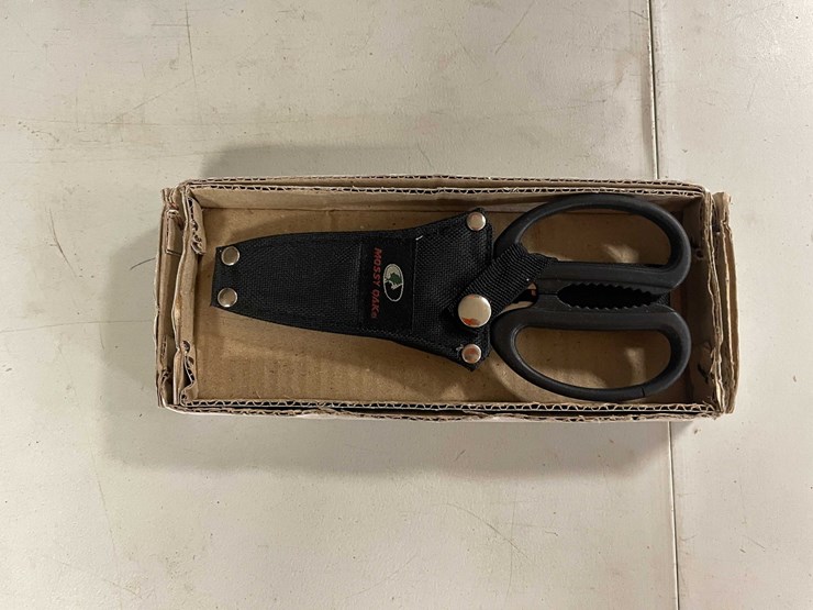 #10813-•-mossy-oak-all-purpose-game-shears-image-1