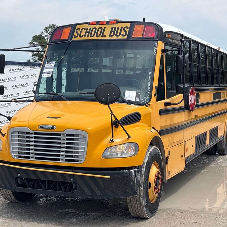 2016 FREIGHTLINER B2