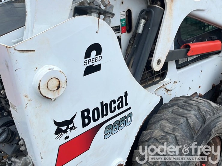 2017-bobcat-s650-image-22