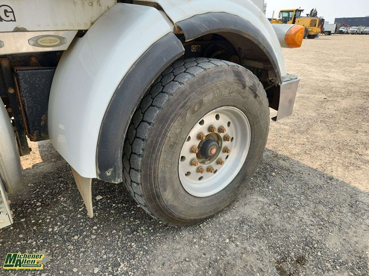 2006-peterbilt-378-image-26