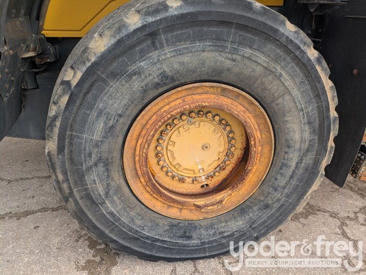2015-komatsu-wa500-7-image-38