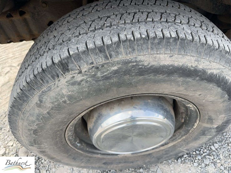 2006-ford-econoline-350-image-10