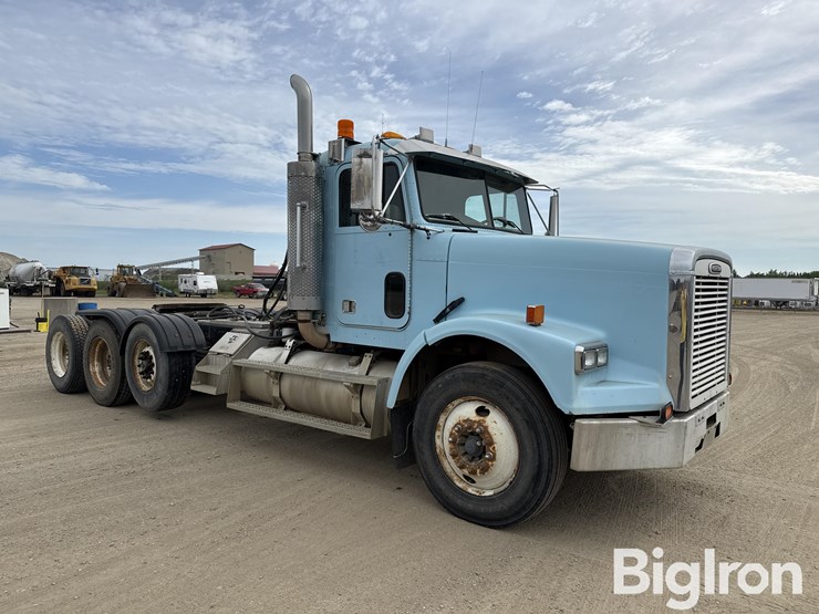 2000-freightliner-fld120sd-tri/a-day-cab-truck-tractor-w/wet-kit-image-3