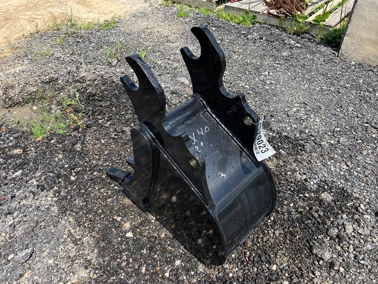 12”-quick-attach-excavator-bucket-for-kx40-image-3