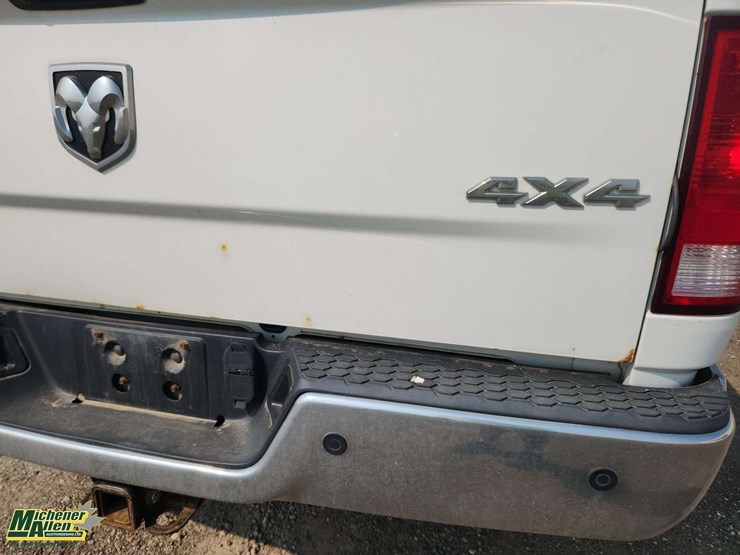 2014-dodge-2500-image-41