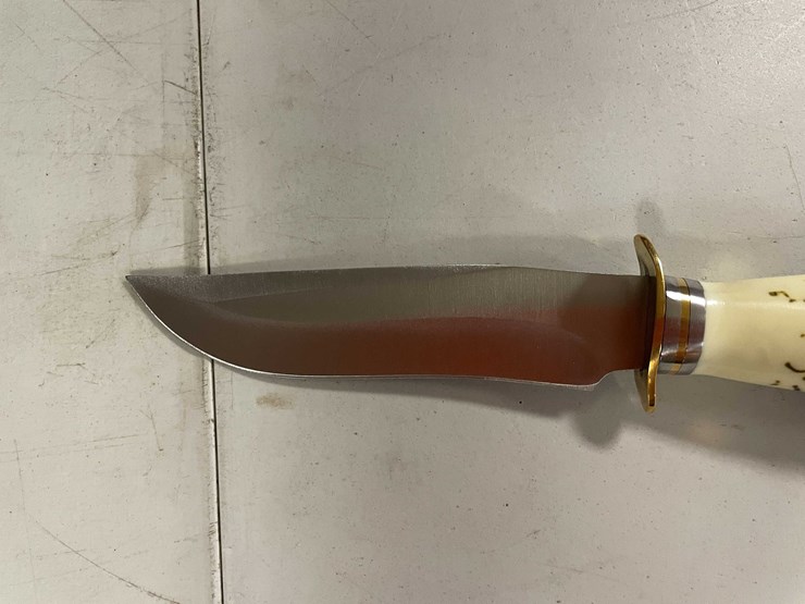 #10808-•-stag-handle-5.5"-polished-drop-pin-knife-image-6