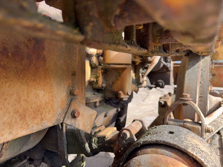 caterpillar-d2-image-20