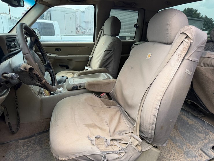 2002-chevrolet-silverado-2500hd-image-46