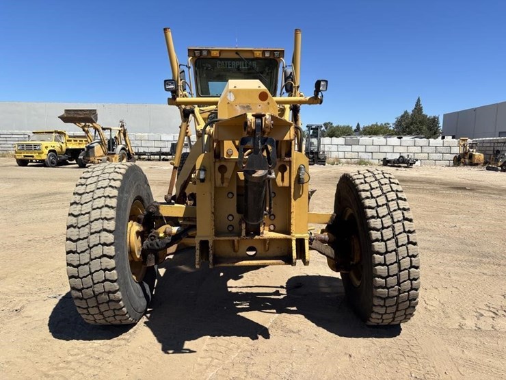 2005-caterpillar-143h-image-6