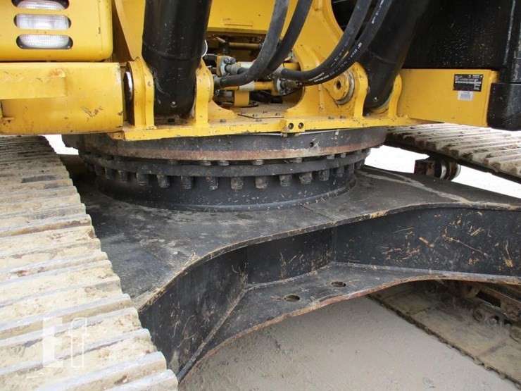 2015-caterpillar-336fl-image-21