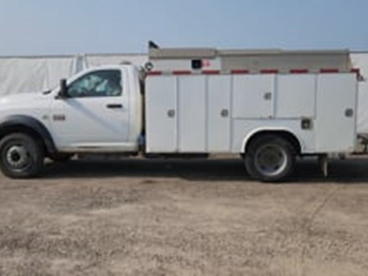 2011-ram-5500-4x4-s/a-service-truck-image-5