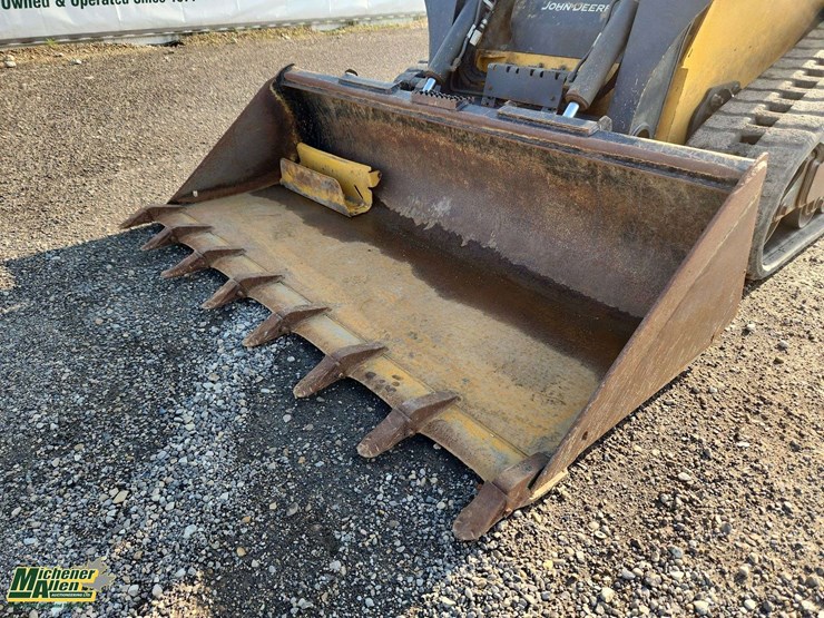 2024-deere-325g-image-21