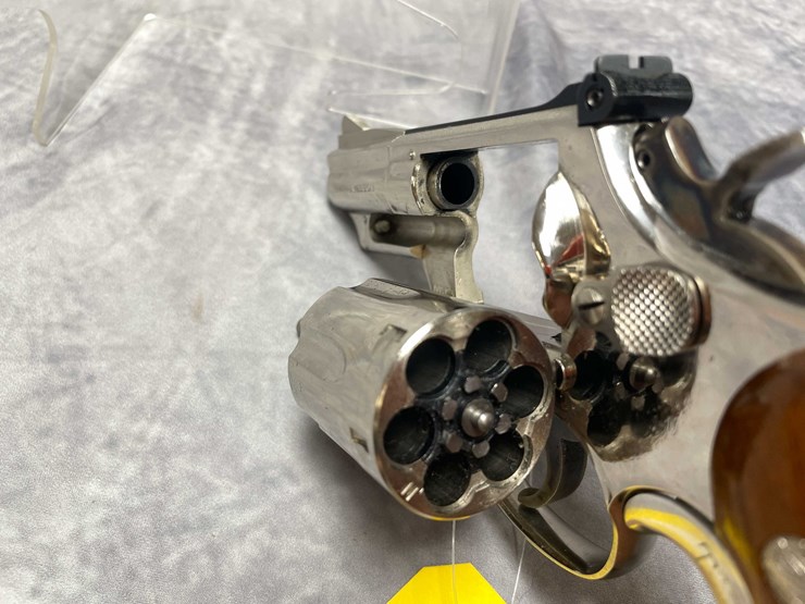 #10851-•-smith-&-wesson-19-4,-357-mag-revolver,-sn:-31k8832-image-17