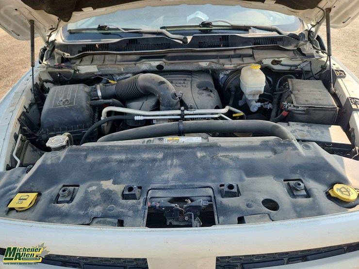 2014-dodge-2500-image-27