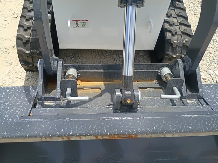 #l63-022-•-2026-zjg-380-mini-skid-steer-image-17