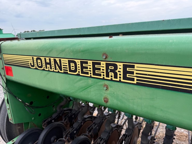 john-deere-450-image-14
