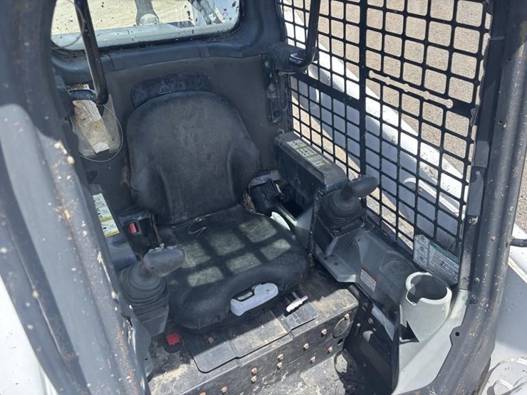 2019-bobcat-t770-image-21