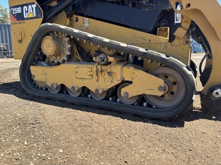 2018-caterpillar-259d-image-17
