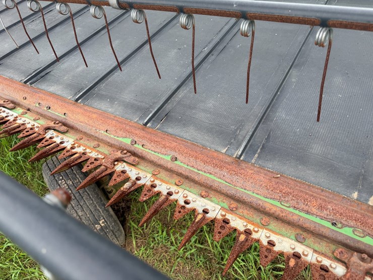 2015-john-deere-630d-image-35