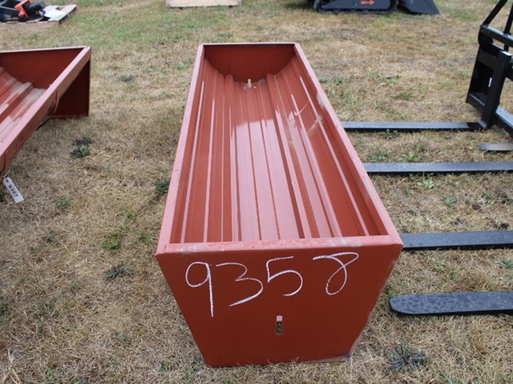 #9358-•-cattle-feeder-image-1