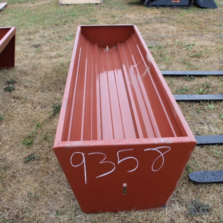 #9358 • cattle feeder