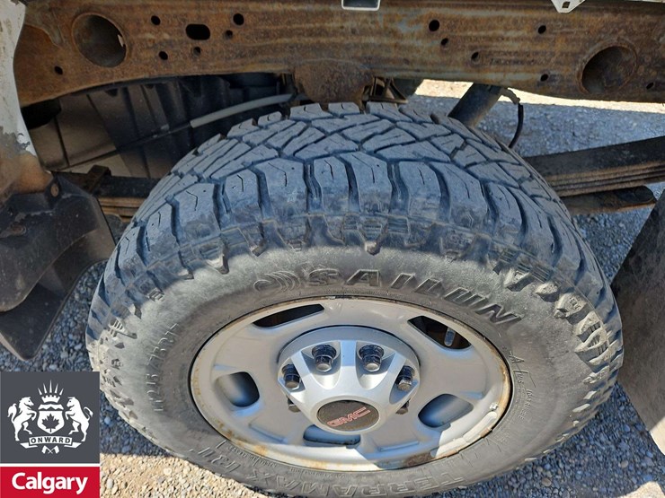 2018-gmc-sierra-2500hd-image-10