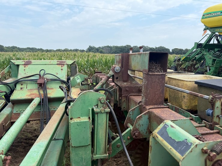john-deere-530-image-35