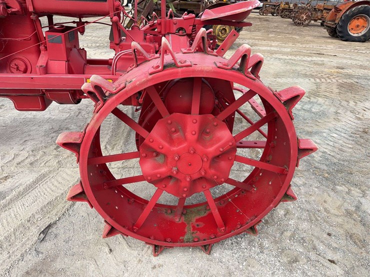 farmall-f-20-image-11