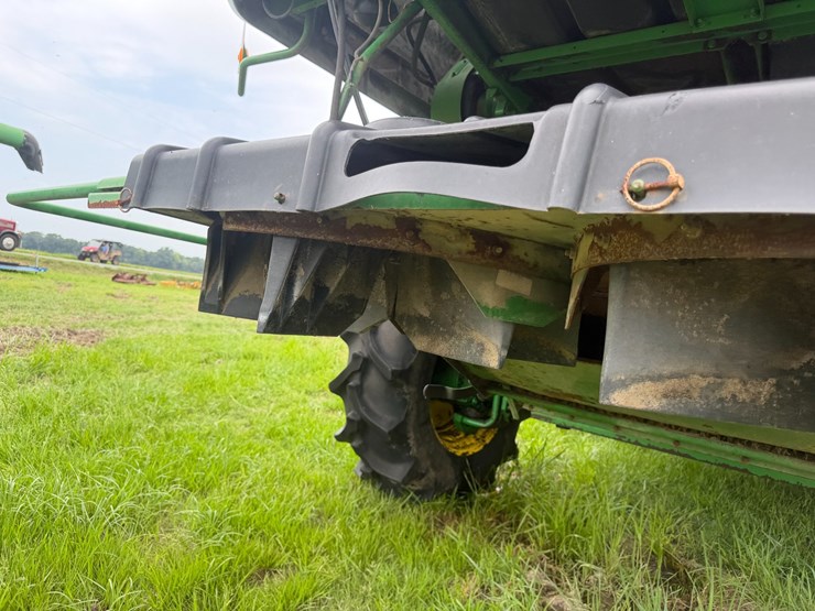 2011-john-deere-9770-sts-image-36