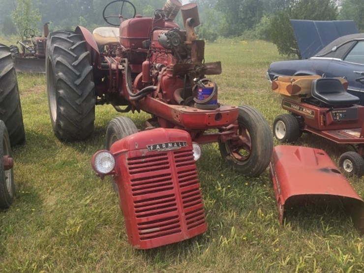 #8-•-mccormic-w6-vintage-tractor-image-1