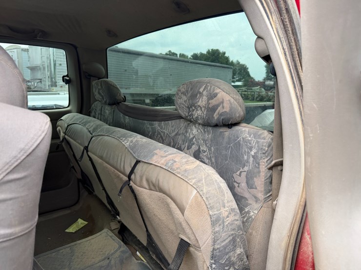 2002-chevrolet-silverado-2500hd-image-45