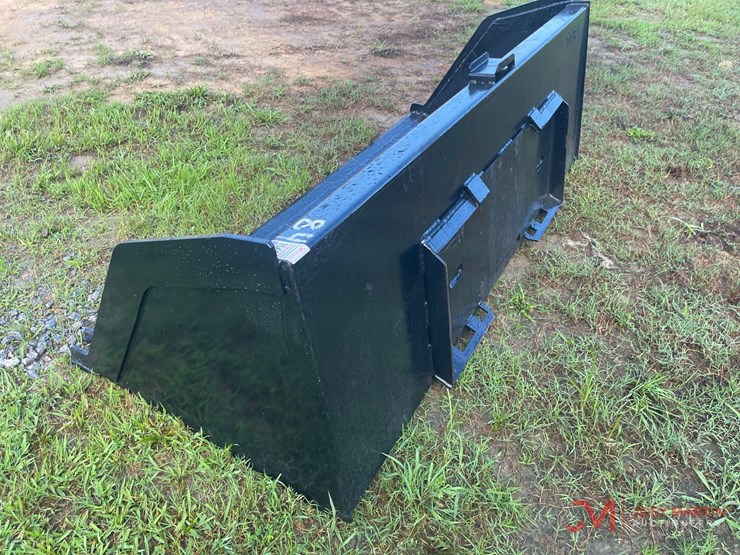 new-84"-high-capacity-smooth-bucket-skid-steer-attachment-image-5