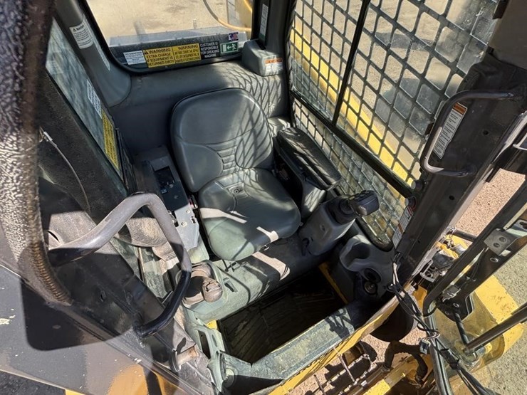 2018-yanmar-s220r-image-25