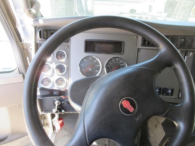 2016-kenworth-t270-image-13