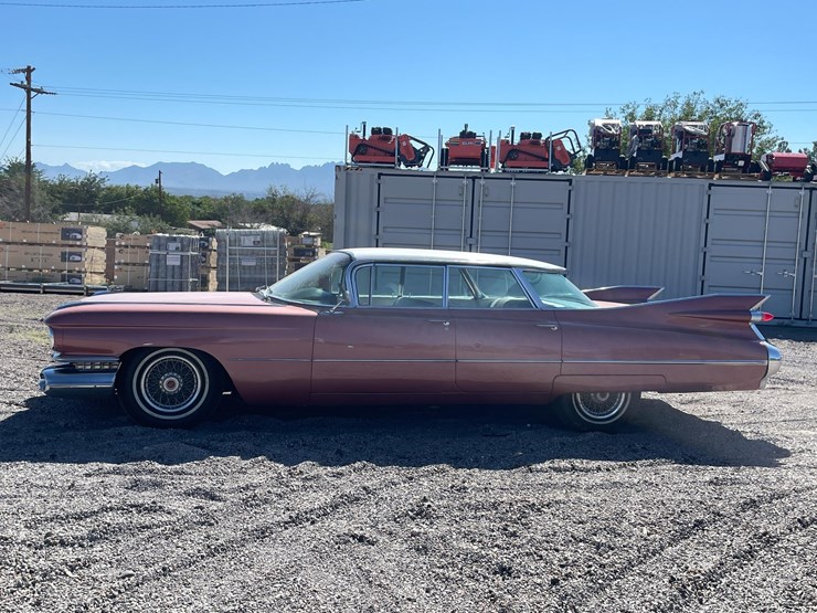 #2109-•-1959-cadillac-62-series-image-2